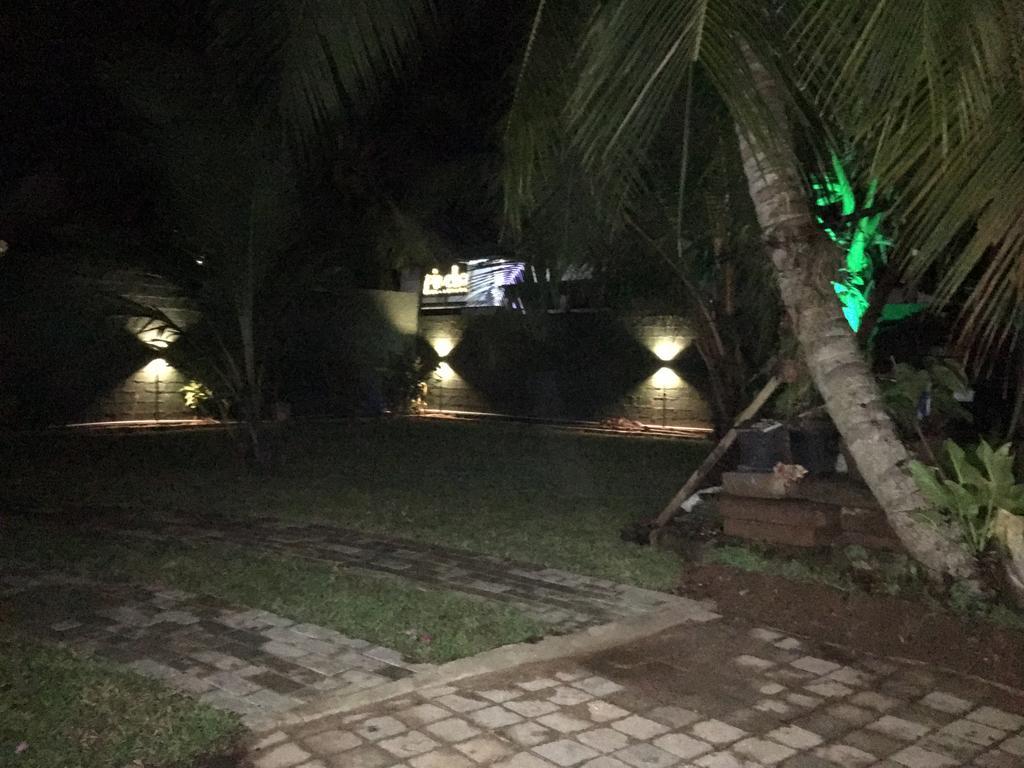 Relax Inn Hikkaduwa Extérieur photo